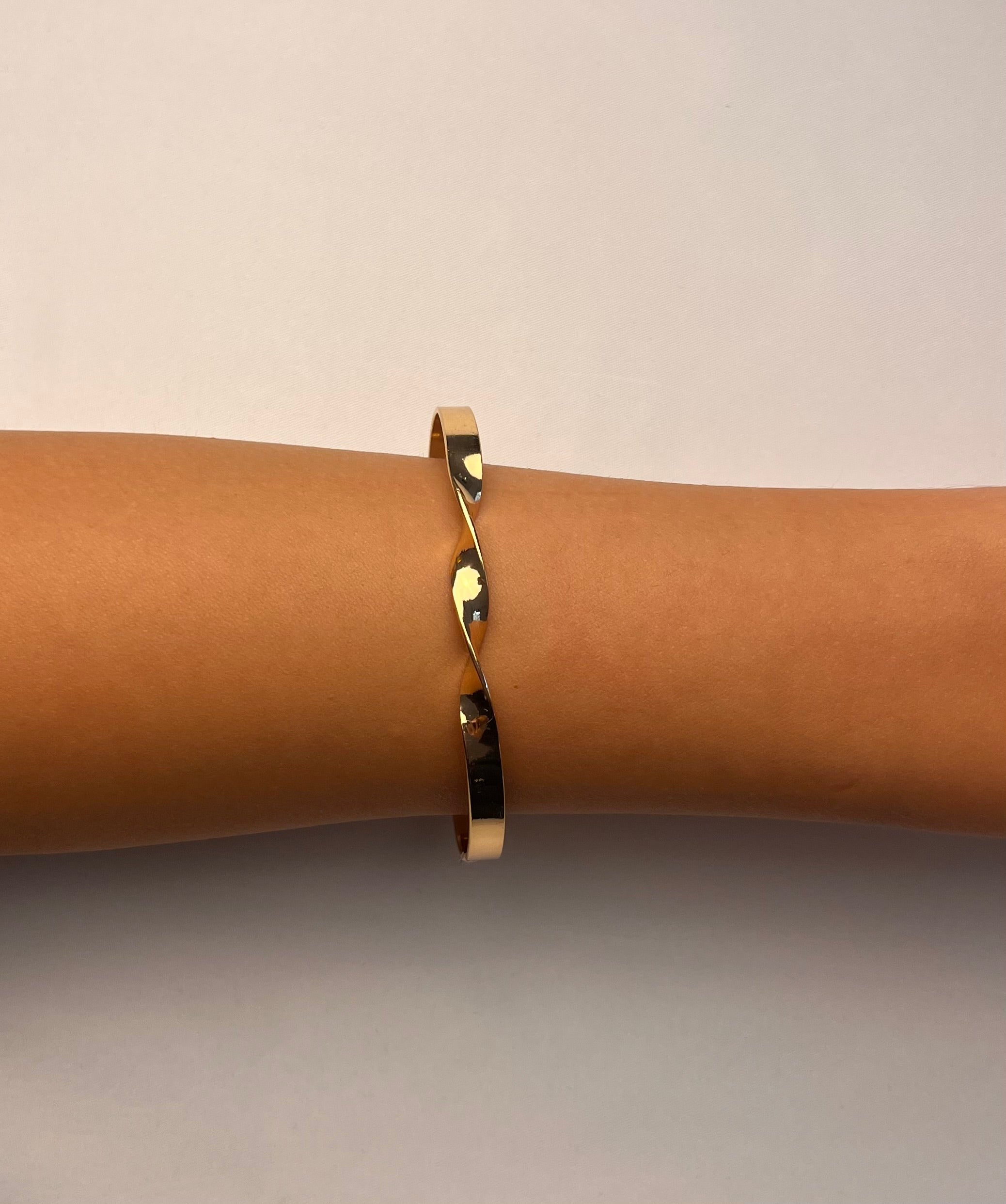 Armreif „golden swirl“